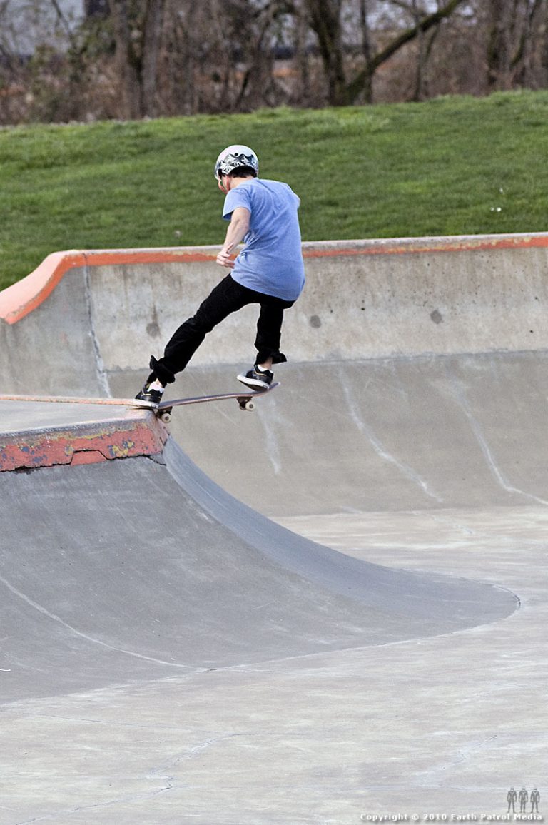 ollie oop skateboard